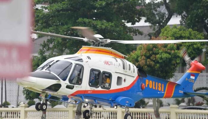 Helikopter AW169 Polri Terbang Diatas Para Racer Aquabike World Championship Danau Toba, Ajang Internasional Aman