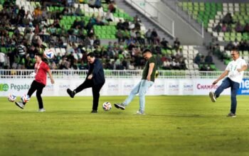 Gubernur Bobby Nasution dan Ketua PSSI Erick Thohir Tendang Bola Buka ‘Pegadaian Championship’ Apresiasi Sumut Dipilih Jadi Tuan Rumah Pembukaan