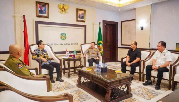 Rico Waas Sambut Kunjungan Kapolrestabes Medan, Bersinergi Atasi Permasalahan Kota