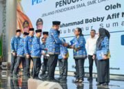 Serahkan 248 SK Penugasan Kepala Sekolah, Gubernur Sumut Bobby Nasution Ingatkan Jangan Ada Pungli