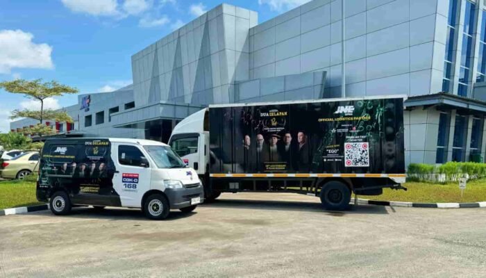 JNE Resmi Jadi Official Logistics Partner Konser “Dua Delapan” Padi Reborn 2026
