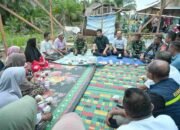Gubernur Bobby Nasution Buka Puasa Perdana Ramadan Bersama Warga di Hunian Korban Banjir Sorkam