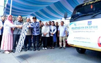 Wagub Sumut Bersama Mendag Lepas Ekspor 9 Ton Pisang Kepok Keling ke Malaysia