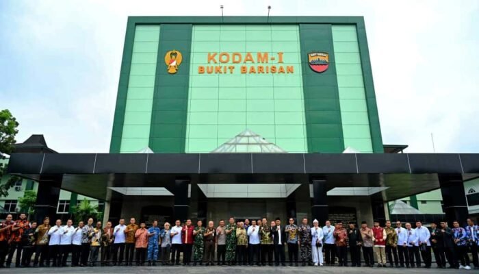 Wagub Sumut Surya Tegaskan Komitmen Jaga Stabilitas Daerah di Hadapan Menko Polkam