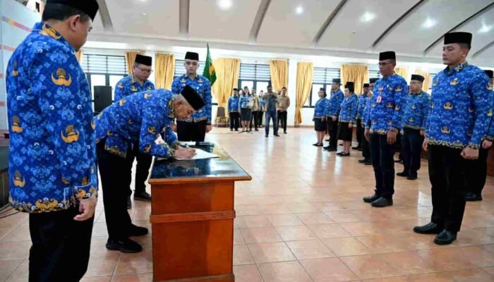 Pj Sekdaprov Sumut Kukuhkan Pengurus Korpri Karo 2025–2030