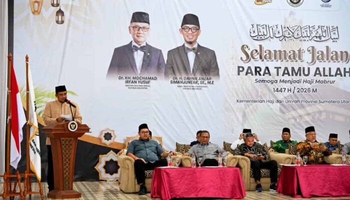 Lepas Keberangkatan Kloter 2 Haji Asal Langkat, Bobby Nasution Tekankan Kebersamaan dan Kekompakan