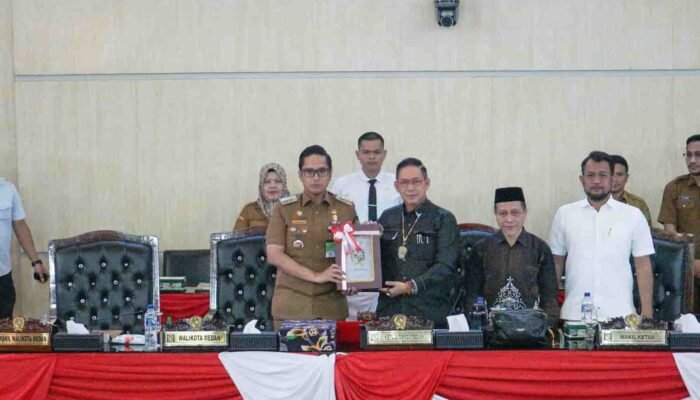 Wali Kota Medan Terima Rekomendasi DPRD Atas LKPJ TA 2025