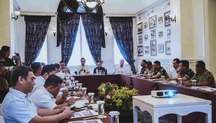 Rico Waas Tekankan Pelayanan dan Ruang Aspirasi Buruh pada May Day