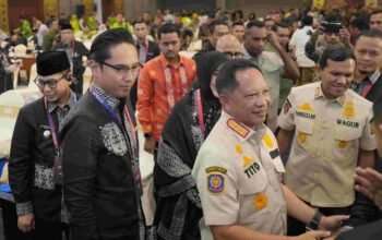 Solidaritas Lintas Provinsi: Rico Waas Serahkan Hibah Rp50 Miliar, Medan Terdepan Bantu Pemulihan Aceh Tamiang
