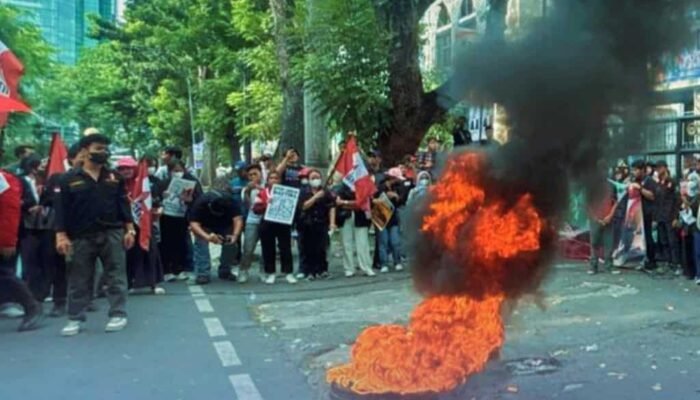 Satuan Brimob Polda Sumut Siaga Humanis di Kantor DPRD Medan, Pastikan May Day 2026 Berjalan Aman dan Kondusif