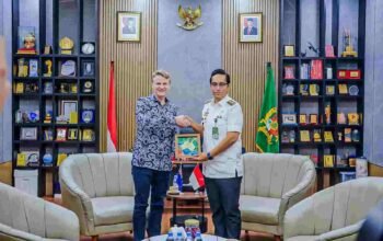 Terima Dubes Australia, Rico Waas Buka Peluang Investasi dan Kerja Sama Pendidikan