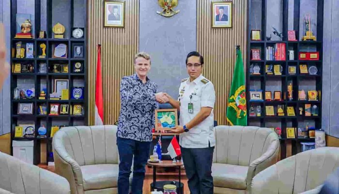 Terima Dubes Australia, Rico Waas Buka Peluang Investasi dan Kerja Sama Pendidikan