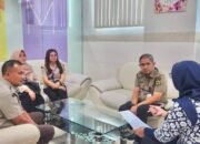 Percepat Pembayaran PBB, Kepala UPT V Bapenda Medan Sambangi Wajib Pajak Sampoerna Academy dan Komplek Citra Garden