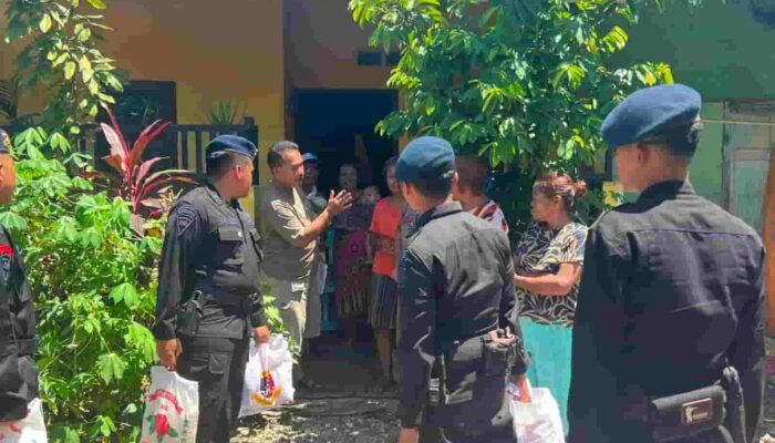 Brimob Polda Sumut Tebar Kepedulian Lewat Jumat Berkah dan Minggu Kasih, Bagikan Sembako hingga Makanan Gratis