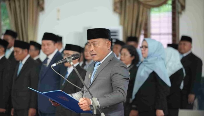 Wabup Lom Lom Suwondo Lantik 23 Pejabat Administrator dan Pengawas