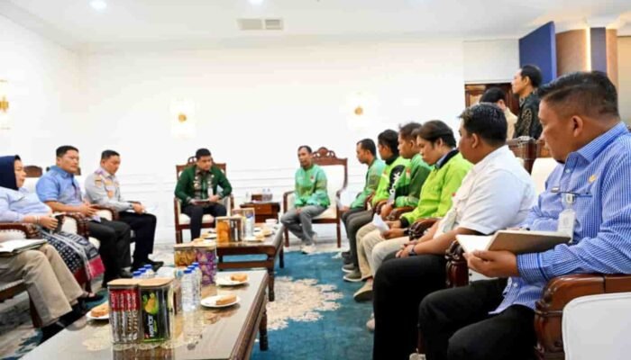 Gubernur Bobby Nasution Siap Jembatani Aspirasi Ojol ke DPR RI Asal Sumut