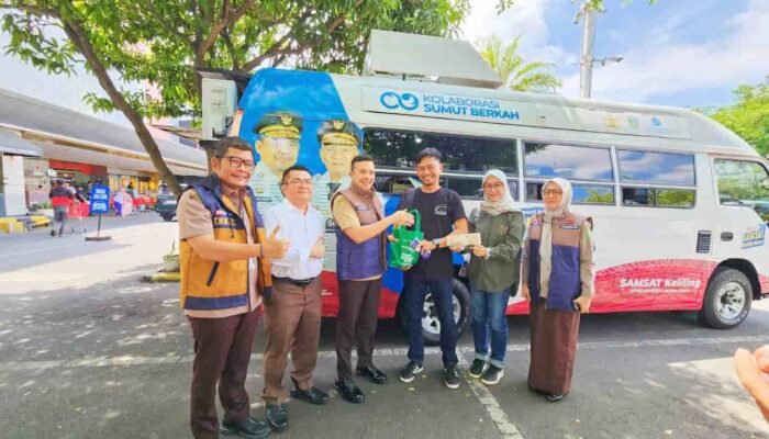 Gebyar Patuh Pajak, Bayar Pajak Kendaraan di Samsat Keliling Berhadiah Langsung Minyak Goreng