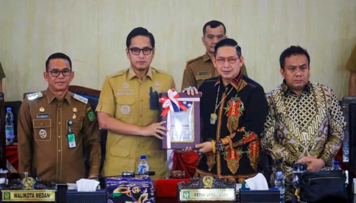Di DPRD Medan, Rico Waas Paparkan Strategi Efisiensi APBD 2025: Tanpa Utang, Fokus Banjir dan Digitalisasi PAD