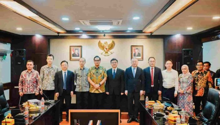 Rico Waas Tawarkan Kerja Sama Pendidikan dan Pengolahan Sampah Jadi Energi kepada Qingyuan