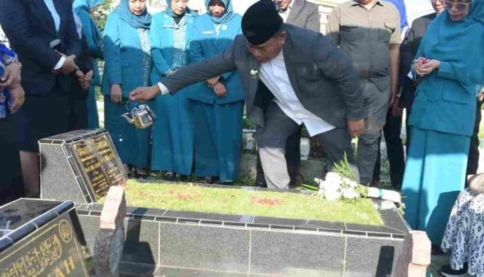 Jelang HUT ke-80 Deli Serdang, Pemkab Ziarahi Makam Mantan Bupati