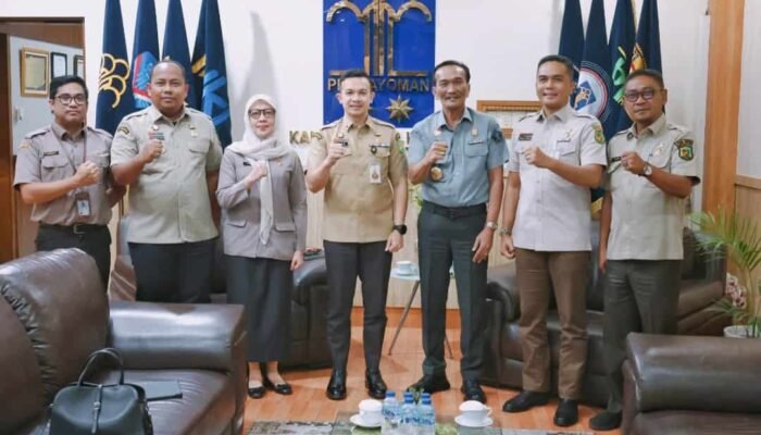 Kepala Bapenda Kota Medan Jalin Sinergi dengan Kanwil Kemenkum Sumut untuk Penguatan Tata Kelola Perpajakan