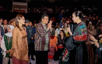 Penutupan Indonesia Fashion Week 2026, Bobby Nasution: Sumut Siap Jadi Pusat Fashion Indonesia Lewat Wastra