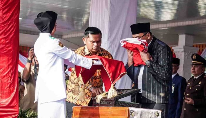 Upacara HUT Ke-81 RI Digelar Sederhana, Bupati Ajak Masyarakat Terus Berbuat untuk Bangsa