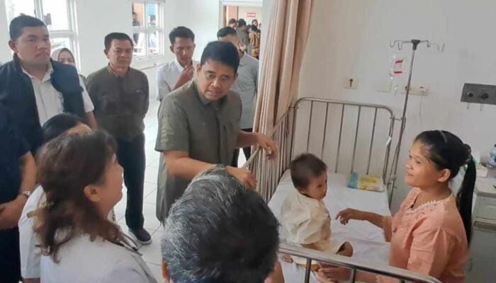 Gubsu Bobby Siapkan Rumah Singgah dan Biaya Transportasi untuk Bayi Penderita Suspek Leukemia Asal Nias Barat