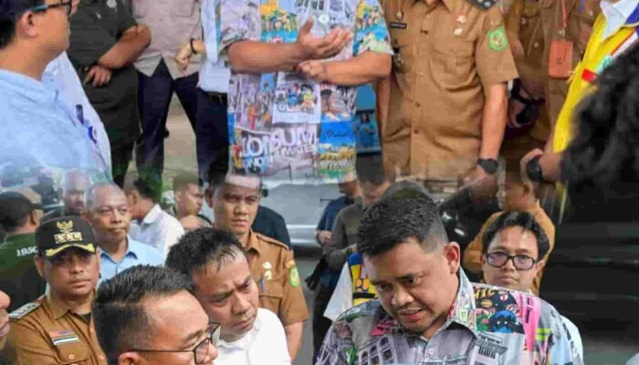 Bobby Nasution Tinjau Titik Banjir Letda Sujono, Penanganan Langsung Dipercepat