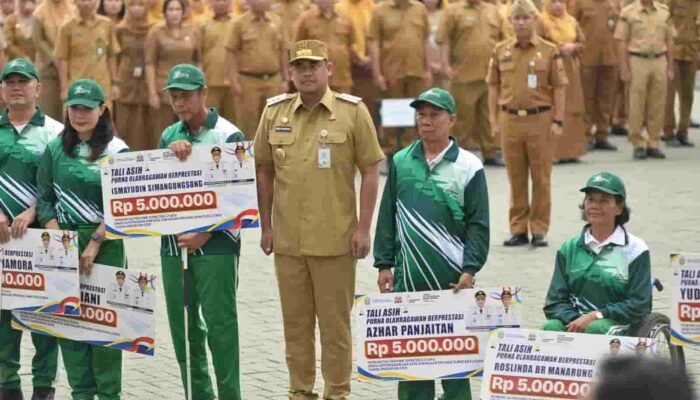 Haornas ke-43, Bobby Nasution Berikan Tali Asih untuk Atlet Legendaris Sumut