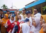 Bersama Mendikdasmen, Rico Waas Tinjau SMPN 16, Mebelair Rusak Diganti Tahun Ini