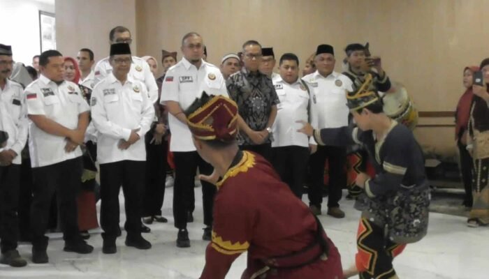 Andre Rosiade Puji Bobby Nasution: Gubernur yang Bekerja Keras!