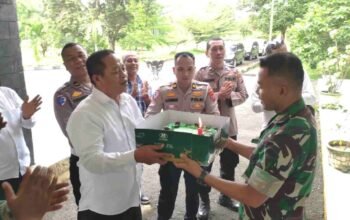 Perkuat Sinergitas TNI-Polri, Polresta Deli Serdang Beri Surprise HUT Ke-81 TNI