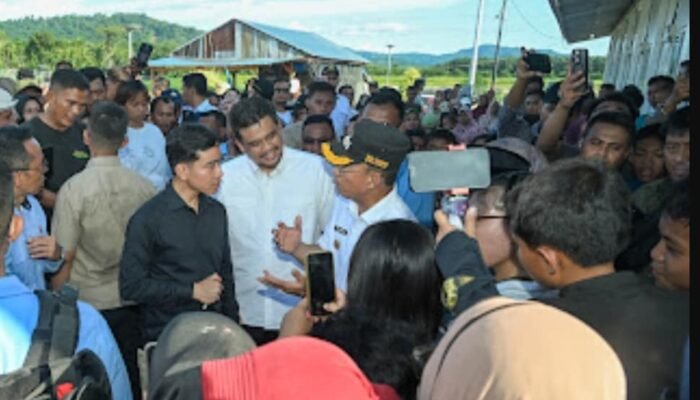 Kunjungi Huntara Tapsel, Wapres Gibran dan Gubernur Bobby Pastikan Huntap Segera Dibangun