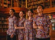 Menyambut Hari Batik Nasional 2026, JNE Dukung Kolaborasi MANDALAS dengan Yayasan Habibie & Ainun