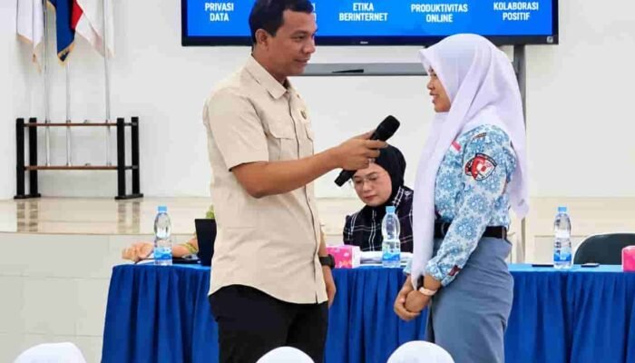 Cegah Kejahatan Siber Sejak Dini, Ditressiber Polda Sumut Edukasi Siswa SMAN 8 Medan